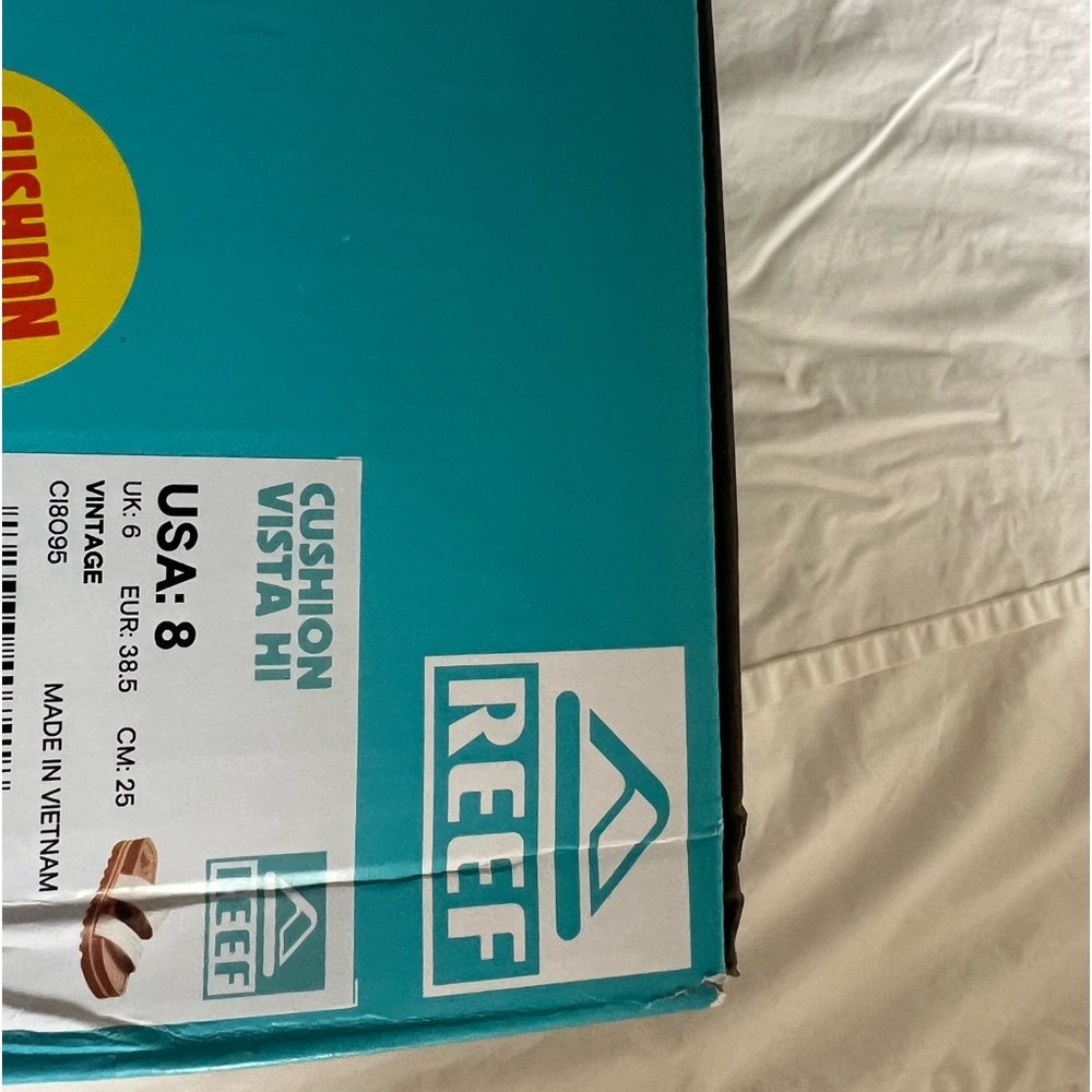 Reef Cushion Vista Hi Size 8 Sandals